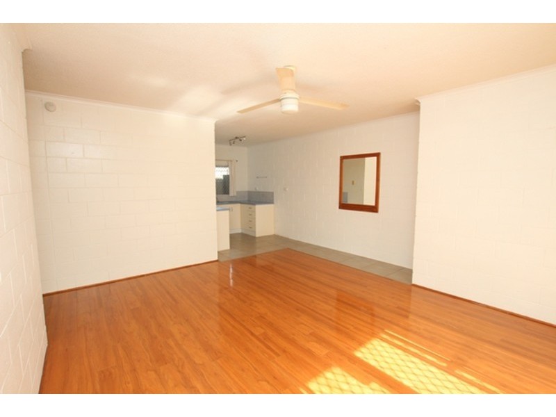 20/52 Pease Street, Manoora QLD 4870