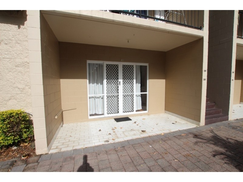 20/52 Pease Street, Manoora QLD 4870