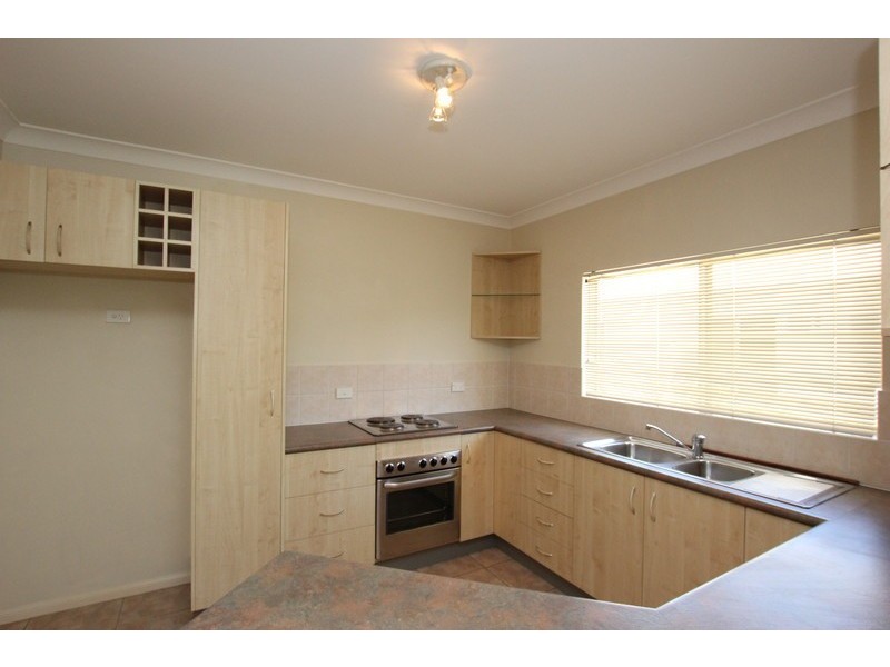 6/4 Pool Close, Woree QLD 4868