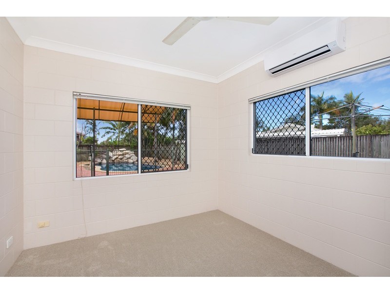 4 Sugar Glider Close, Kamerunga QLD 4870