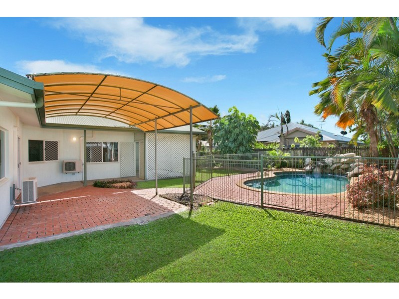 4 Sugar Glider Close, Kamerunga QLD 4870