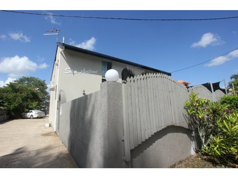 4/211 Lake Street, Cairns City QLD 4870