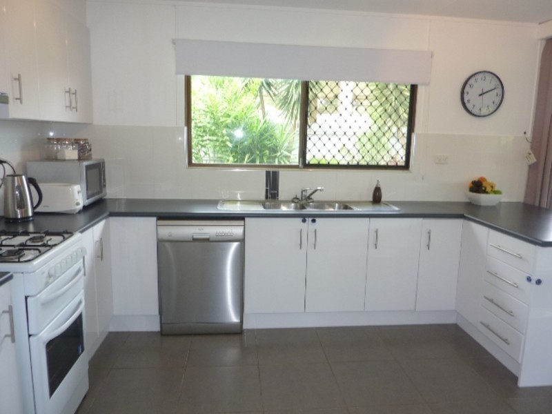 2 ALICE Close, Woree QLD 4868
