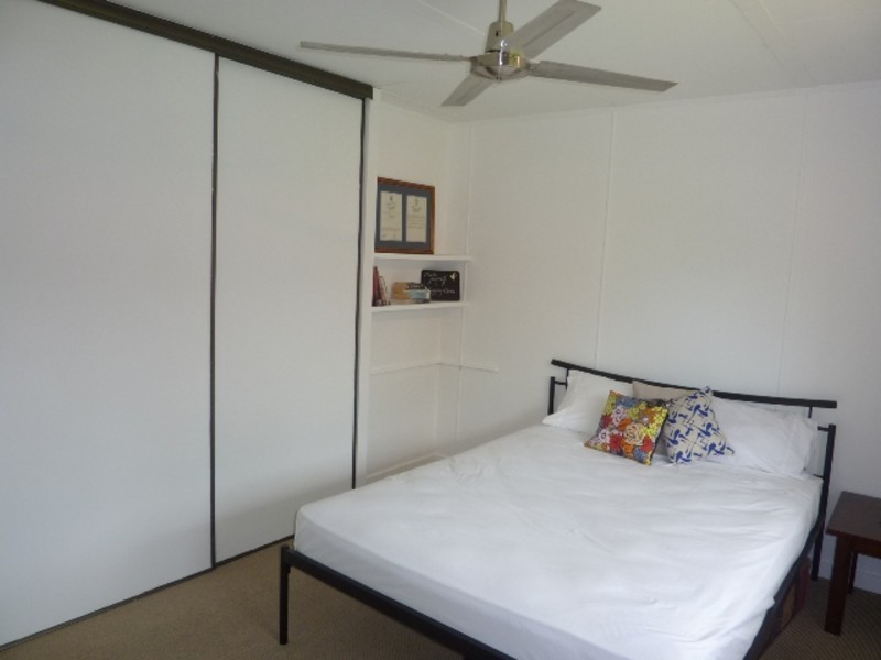 2 ALICE Close, Woree QLD 4868
