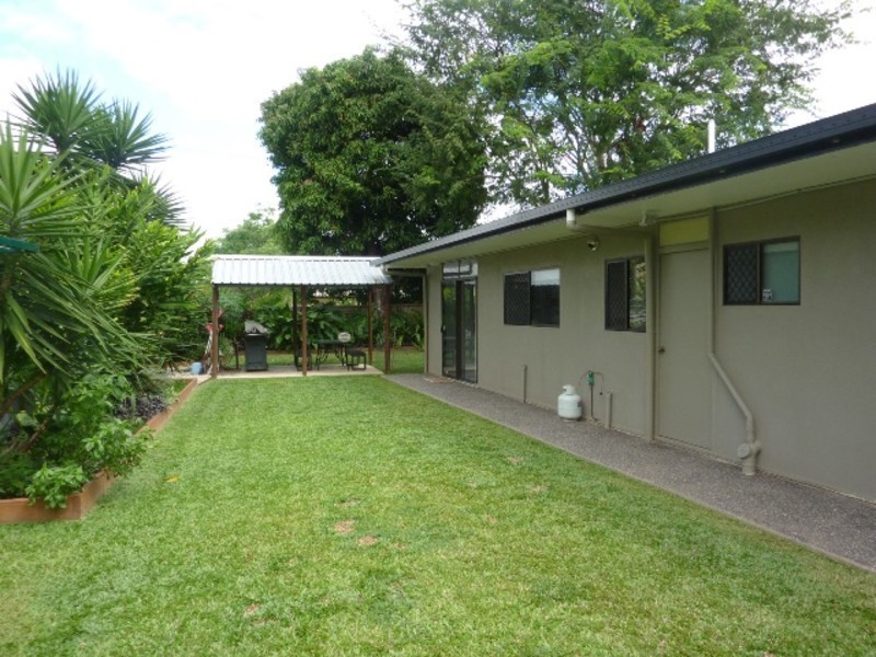 2 ALICE Close, Woree QLD 4868