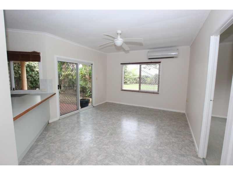 80 Callum, Mooroobool QLD 4870