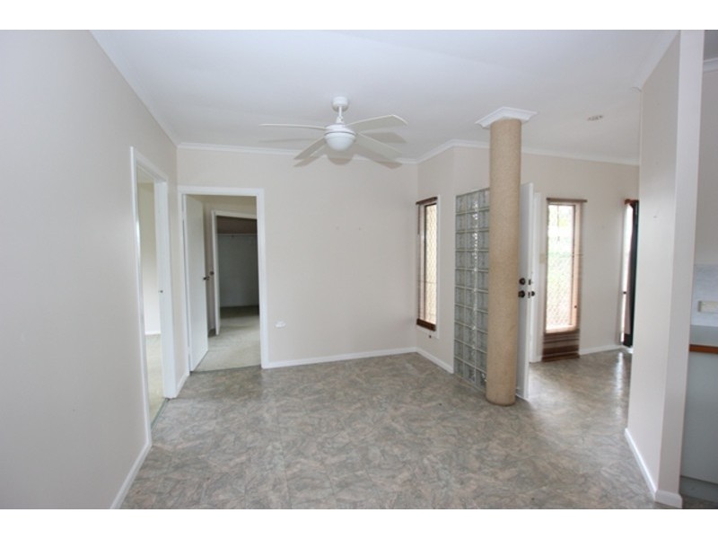 80 Callum, Mooroobool QLD 4870