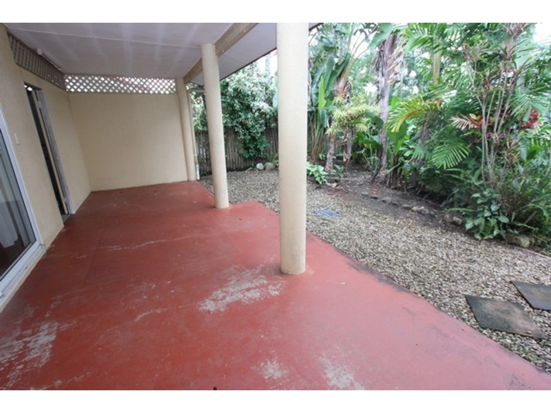 80 Callum, Mooroobool QLD 4870