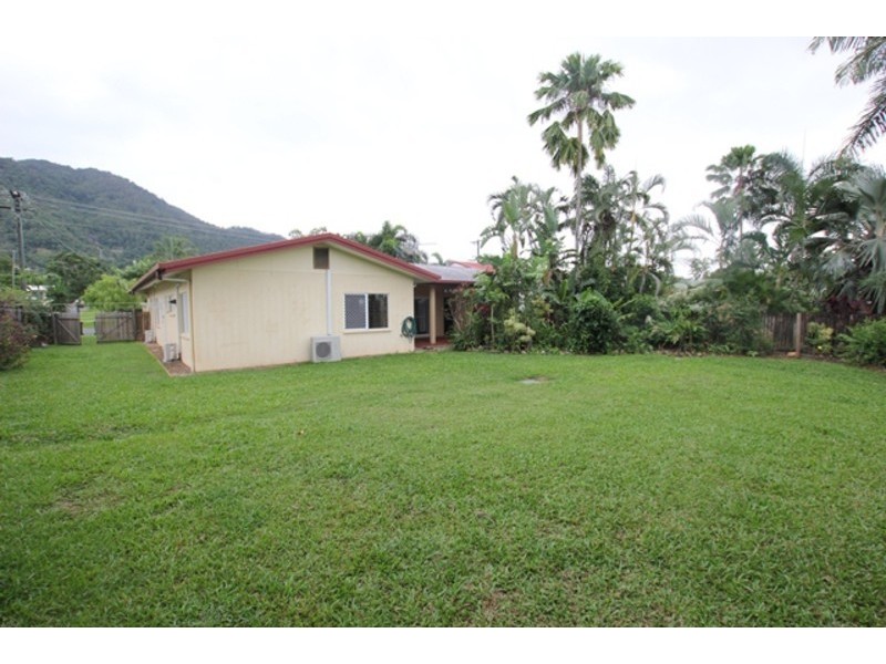 80 Callum, Mooroobool QLD 4870