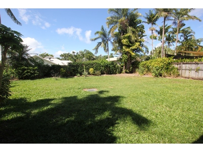 80 Callum, Mooroobool QLD 4870