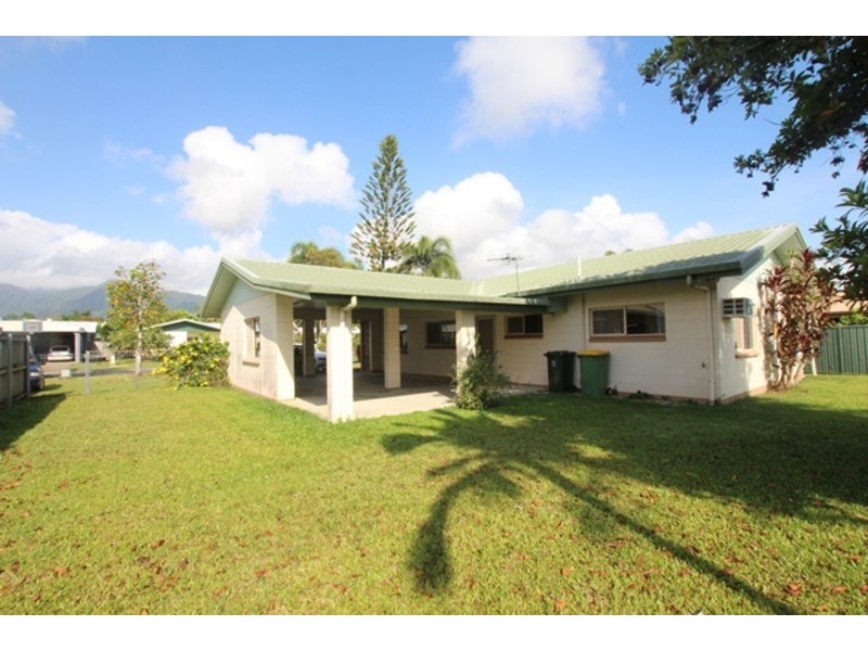 18 Lady Penryhn Close, Bentley Park QLD 4869