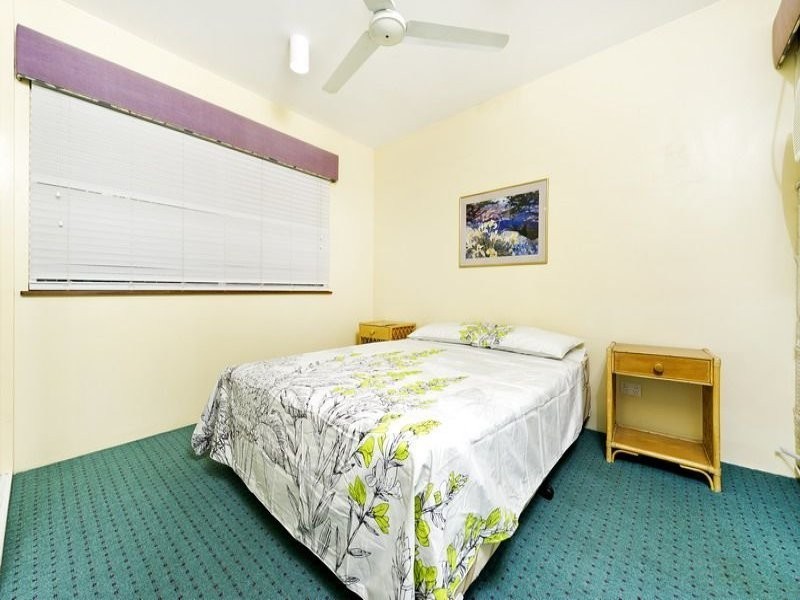 2/1-19 Poinciana Street, Holloways Beach QLD 4878