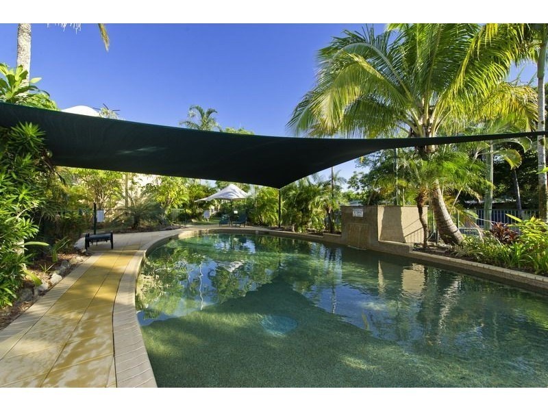 2/1-19 Poinciana Street, Holloways Beach QLD 4878