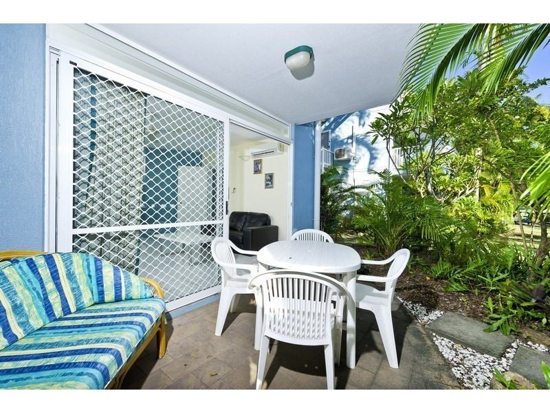 2/1-19 Poinciana Street, Holloways Beach QLD 4878