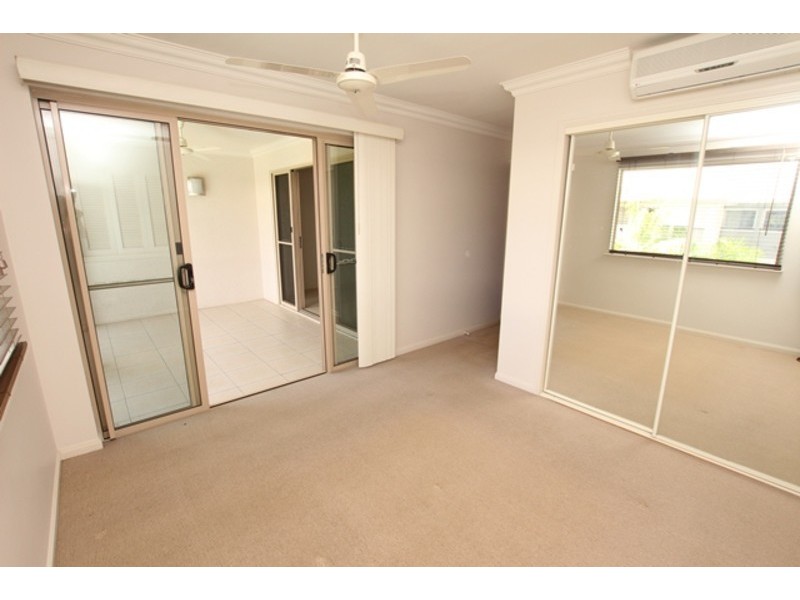 306/29-33 Springfield Crescent, Manoora QLD 4870