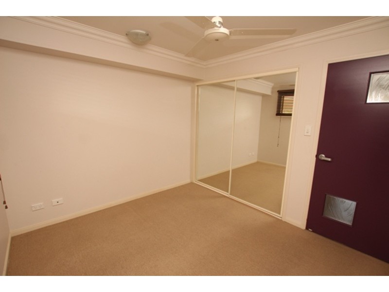 306/29-33 Springfield Crescent, Manoora QLD 4870