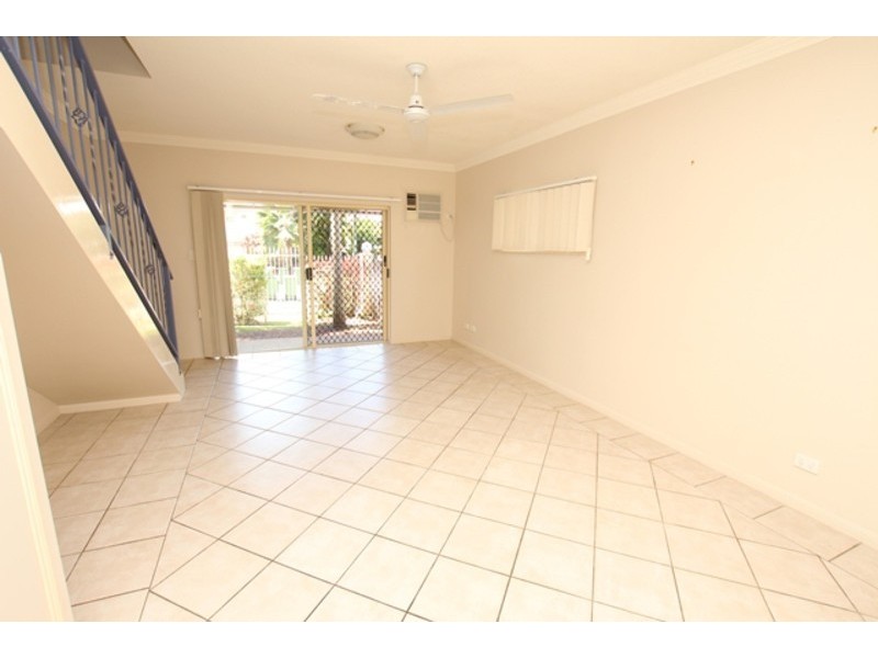 4/7-9 Le Grande, Freshwater QLD 4870