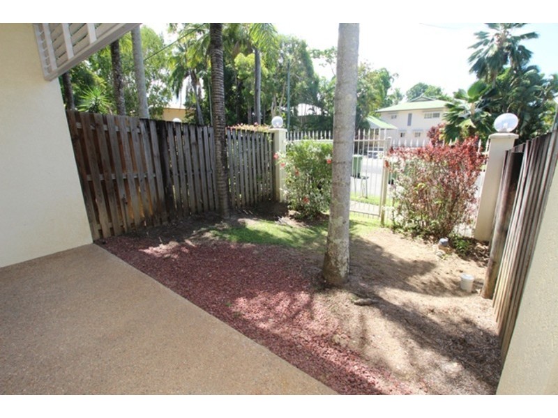 4/7-9 Le Grande, Freshwater QLD 4870