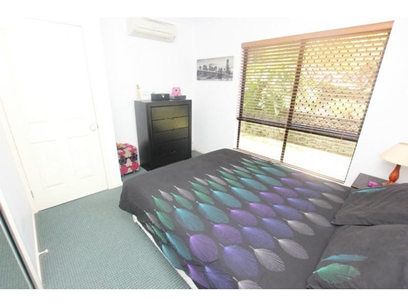 7 Eleanor Close, Mooroobool QLD 4870