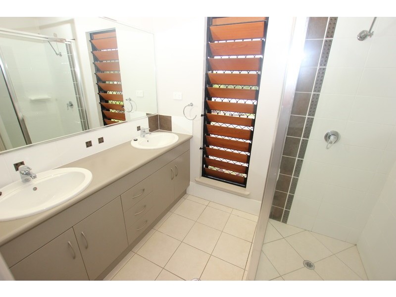 20 Five Span Close, Brinsmead QLD 4870