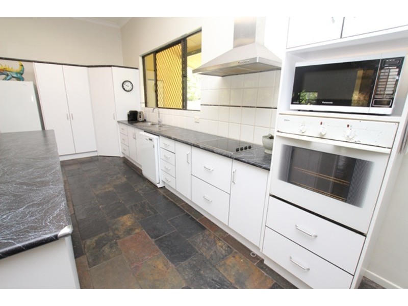 41 Hobson Drive, Brinsmead QLD 4870