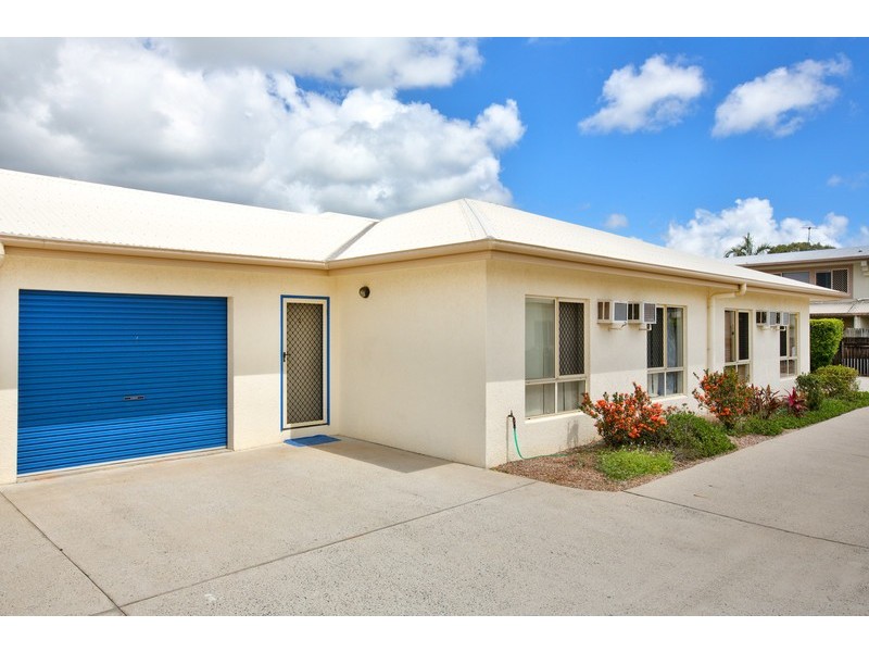 2/4-8 Pool Close, Woree QLD 4868