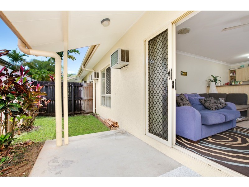 2/4-8 Pool Close, Woree QLD 4868