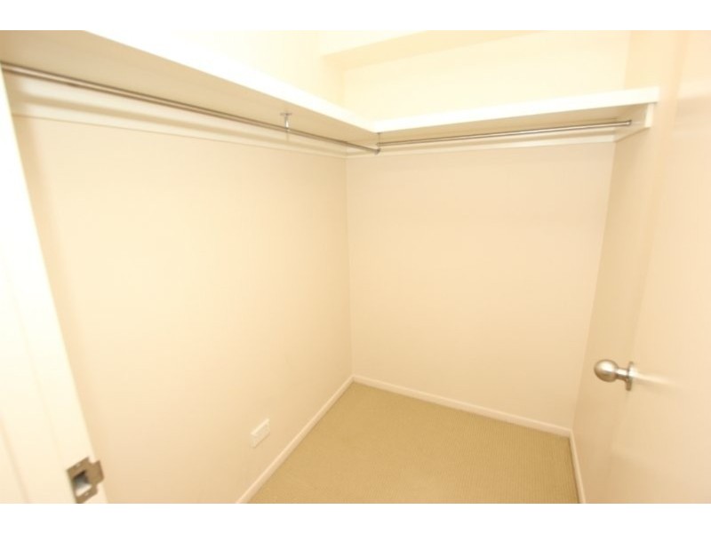 223/11-15 Charlekata Close, Freshwater QLD 4870