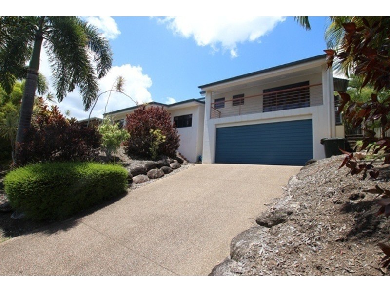 17 Barossa Close, Brinsmead QLD 4870