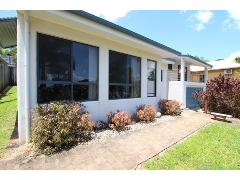 17 Barossa Close, Brinsmead QLD 4870