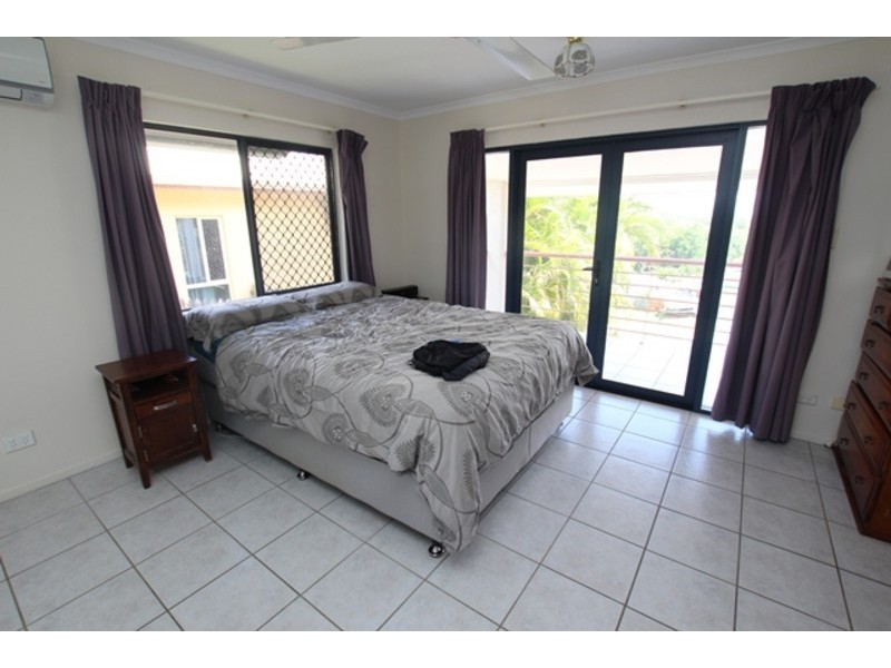 17 Barossa Close, Brinsmead QLD 4870