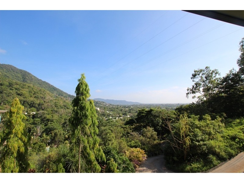 1 Gayundah Close, Earlville QLD 4870