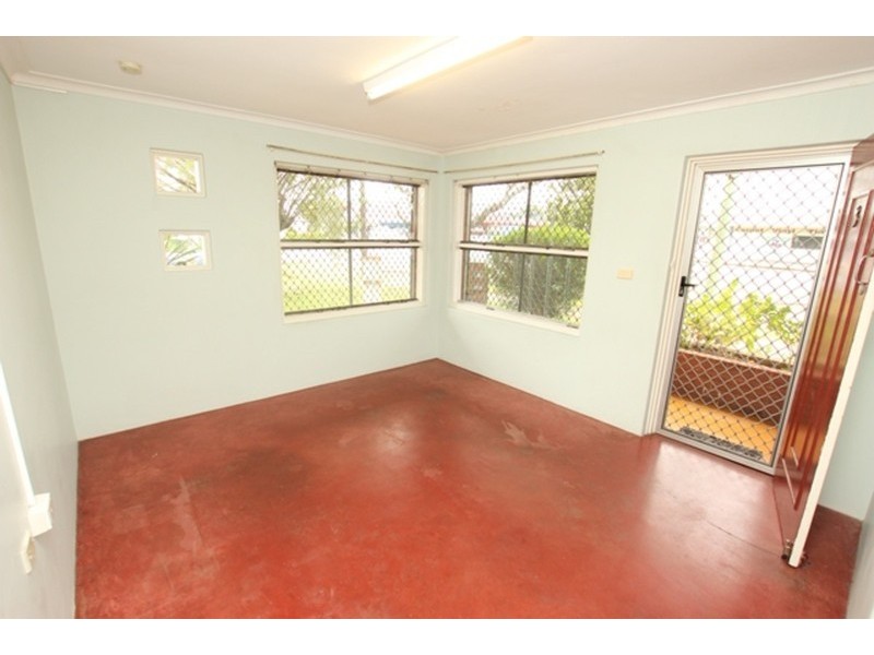 3/221 Aumuller Street, Westcourt QLD 4870
