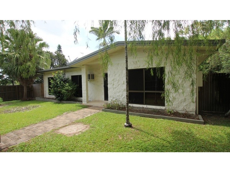 1 Prescott Street, Whitfield QLD 4870