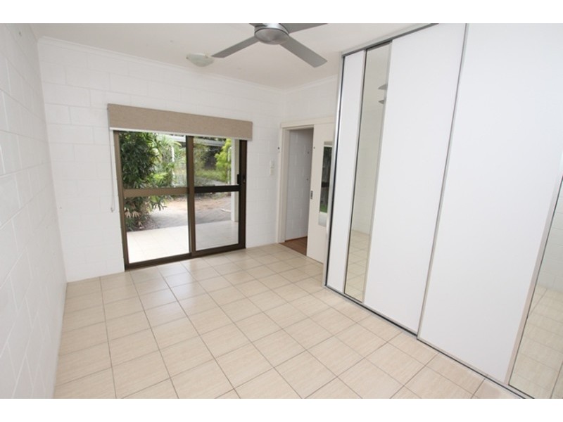 1 Prescott Street, Whitfield QLD 4870