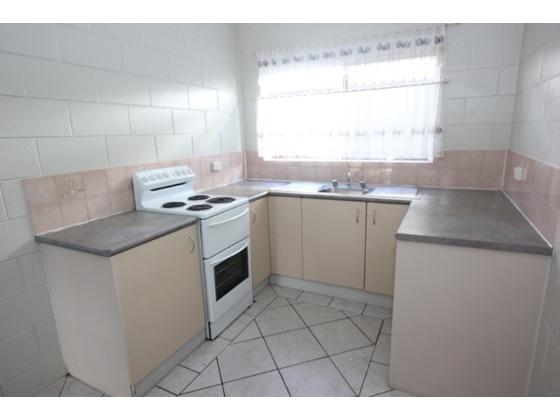 4/52 Pease Street, Manoora QLD 4870