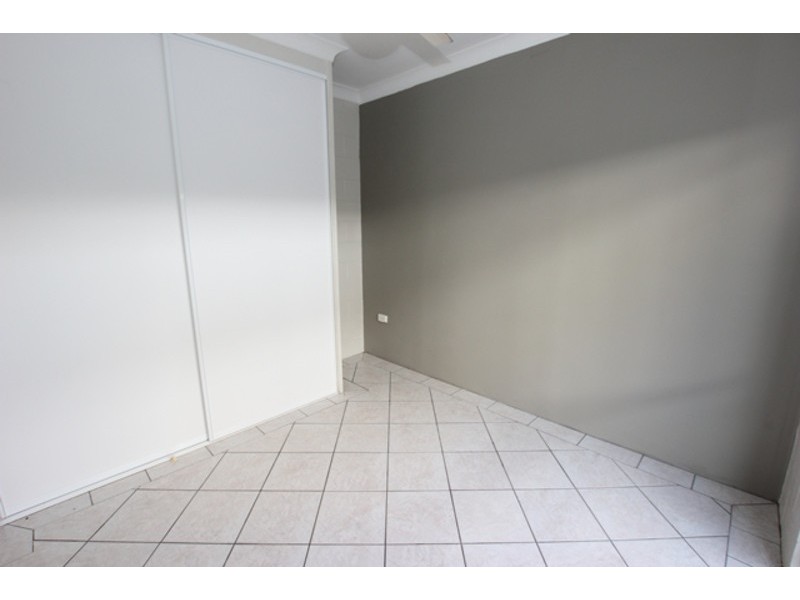 4/52 Pease Street, Manoora QLD 4870