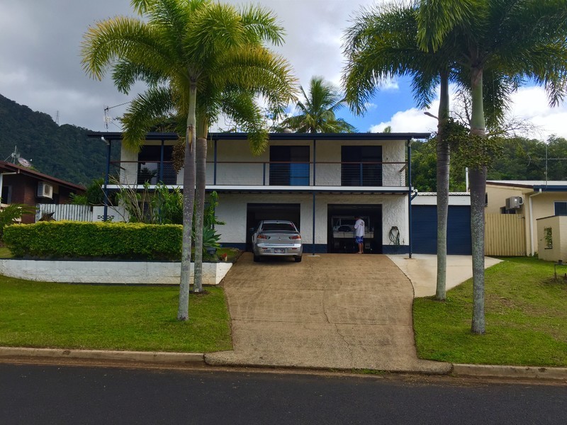 11 Vista Street, Bayview Heights QLD 4868