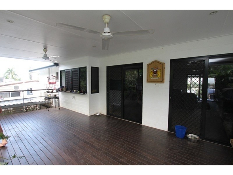 11 Vista Street, Bayview Heights QLD 4868