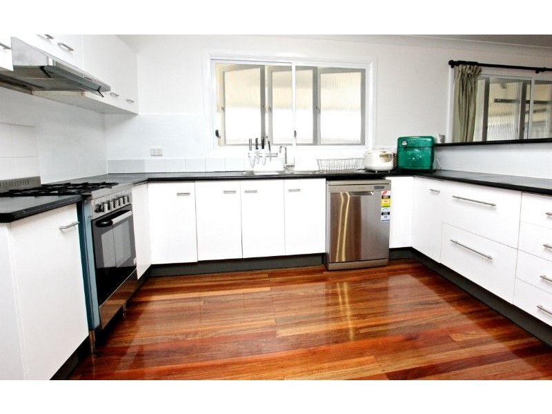 282 McCoombe Street, Westcourt QLD 4870