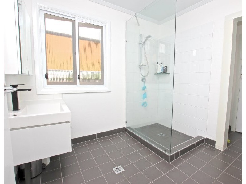 282 McCoombe Street, Westcourt QLD 4870