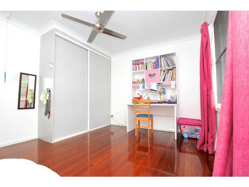 282 McCoombe Street, Westcourt QLD 4870