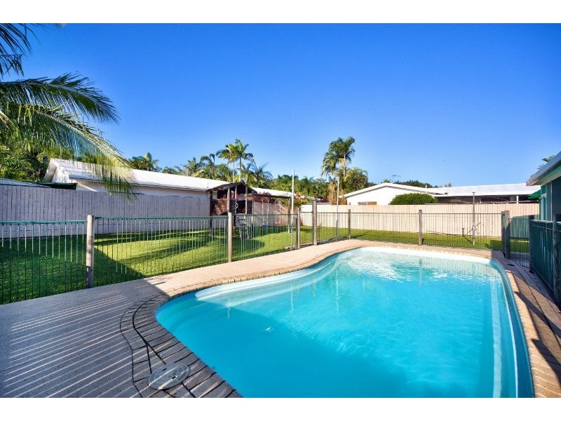 24 Dungarvan Drive, Brinsmead QLD 4870