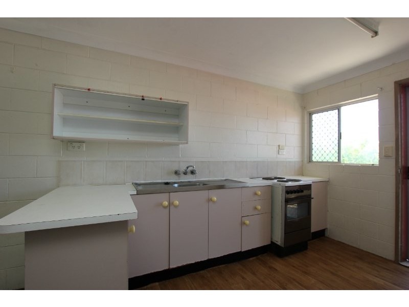 18 Curtin Street, Westcourt QLD 4870