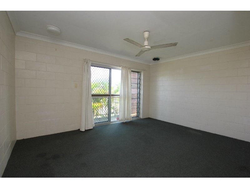 18 Curtin Street, Westcourt QLD 4870