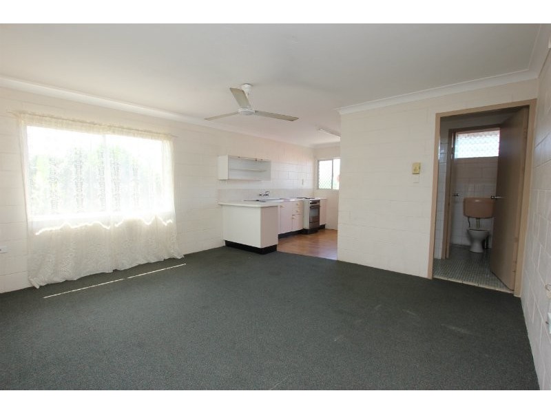 18 Curtin Street, Westcourt QLD 4870