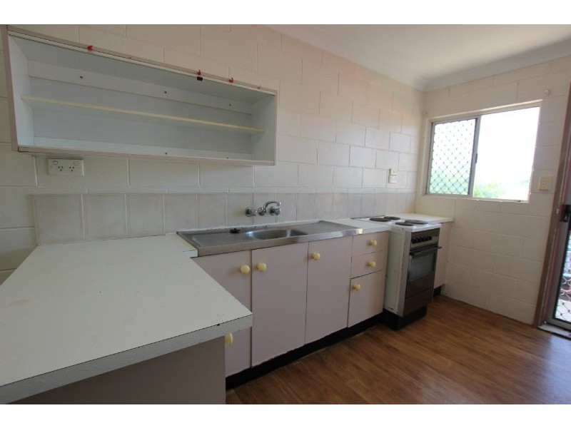 18 Curtin Street, Westcourt QLD 4870