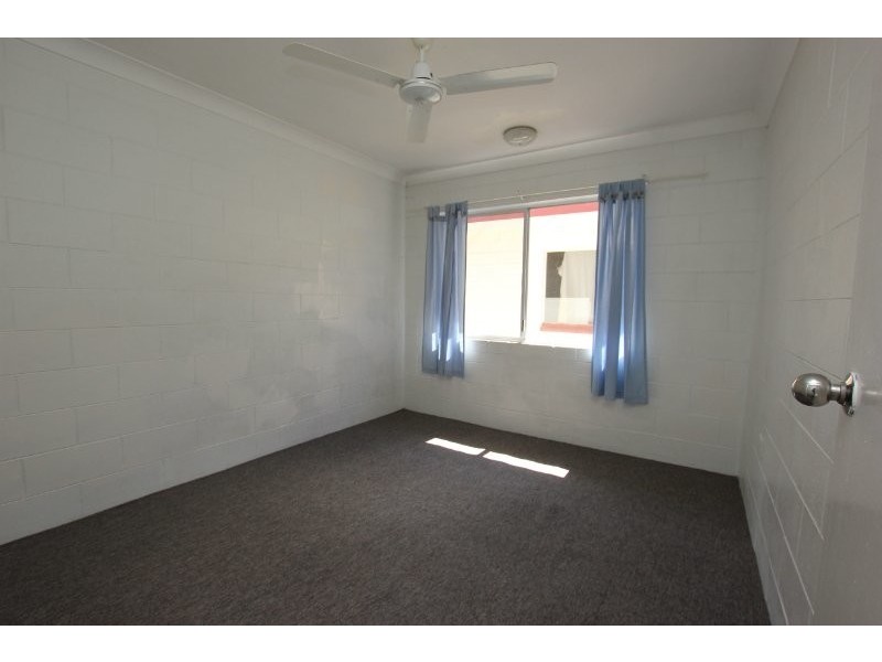 18 Curtin Street, Westcourt QLD 4870