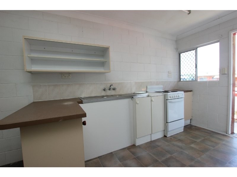 18 Curtin Street, Westcourt QLD 4870