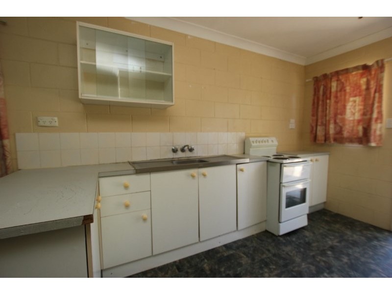 14 Curtin Street, Westcourt QLD 4870